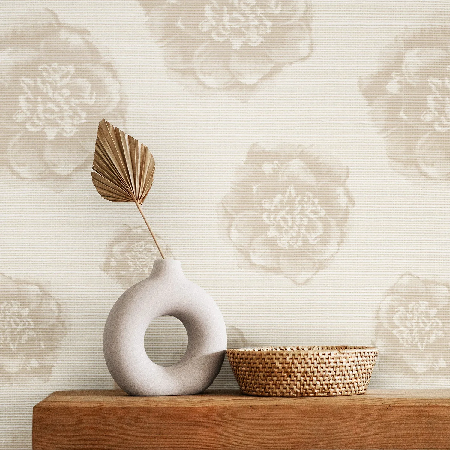 Grasscloth Wallpaper: Neutral Cube vs Big Flowers