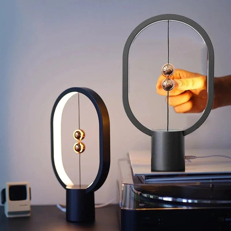 Heng Balance Mini vs Wood Lamp: Which Fits Your Desk?
