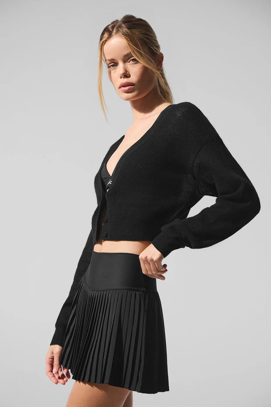 How to Care for Alo Yoga Sweaters and Knitwear: Essential Tips