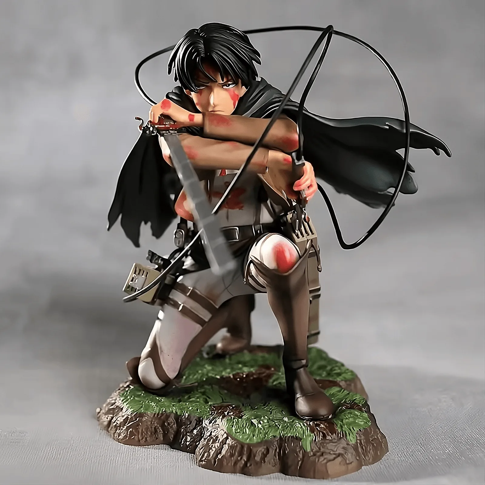 Levi vs Gaara Lightbox: Quale pezzo da scrivania vince?