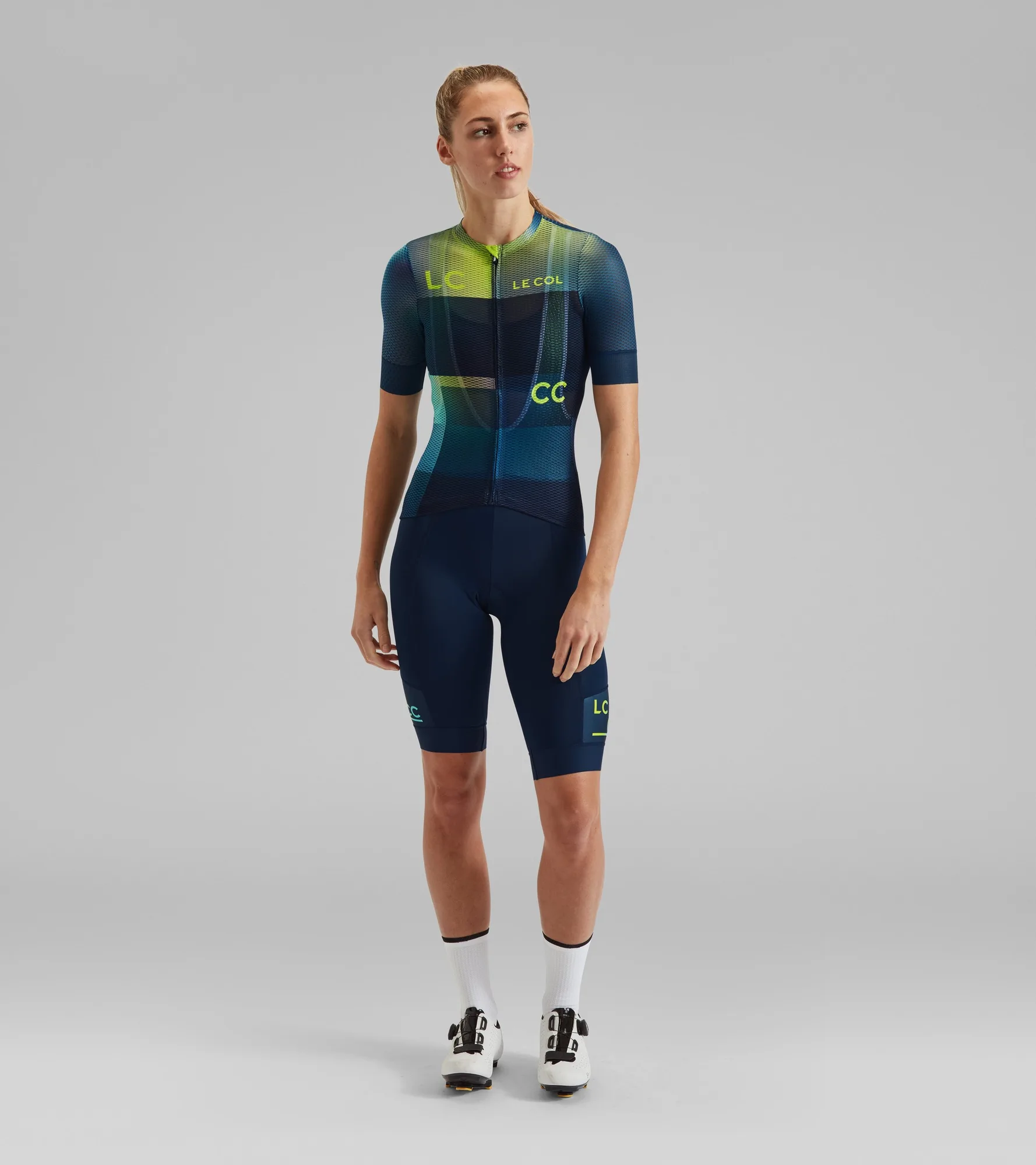 Hoe kies je een dames profshirt voor wedstrijd en training
