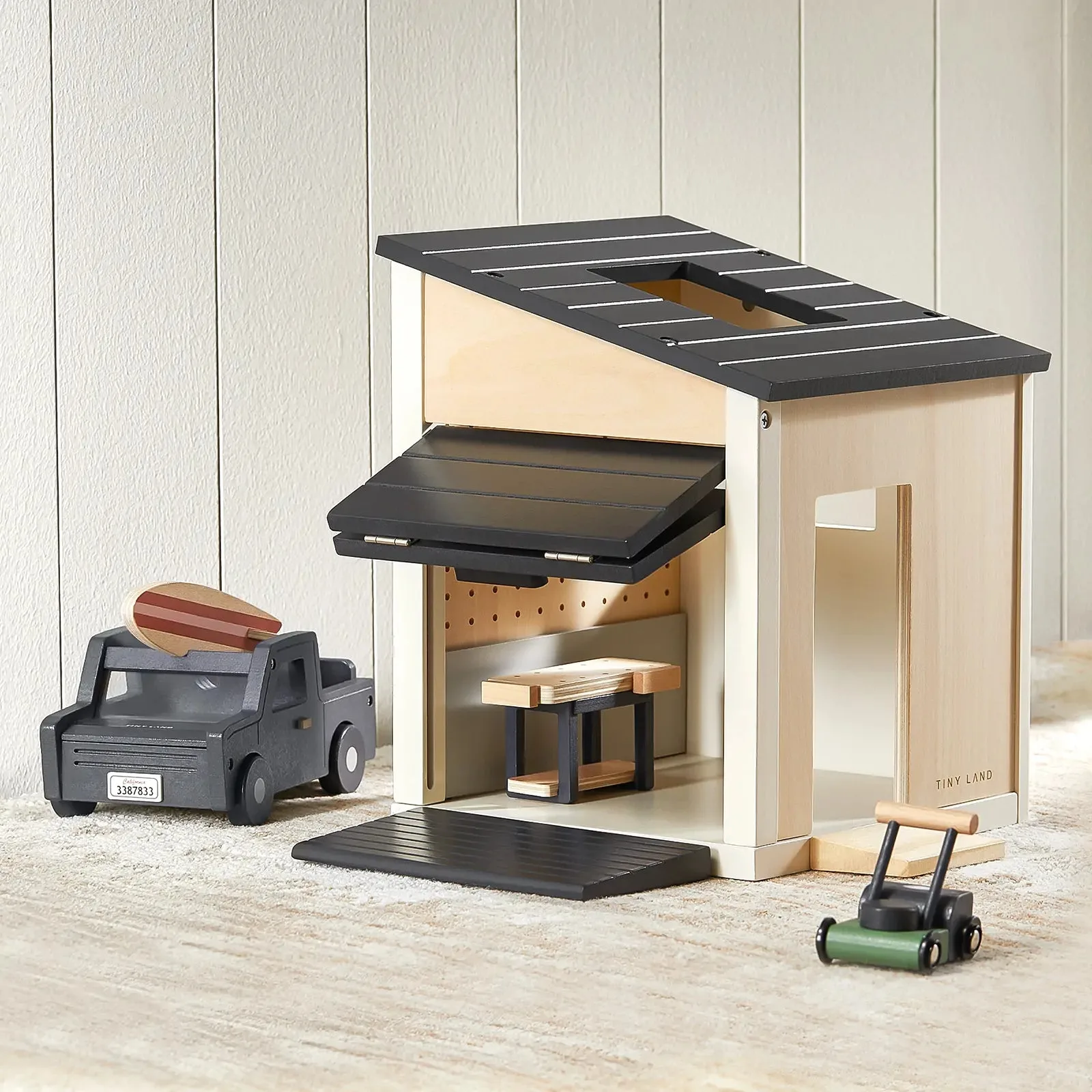 What to Look for in a Wooden Dollhouse Garage Accessory