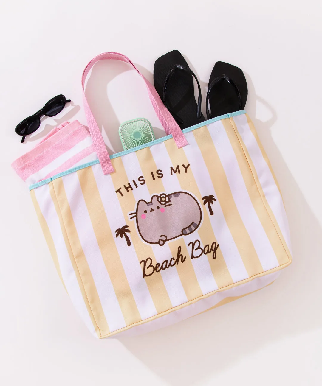 Grand cabas de plage Pusheen : ce qu'il contient