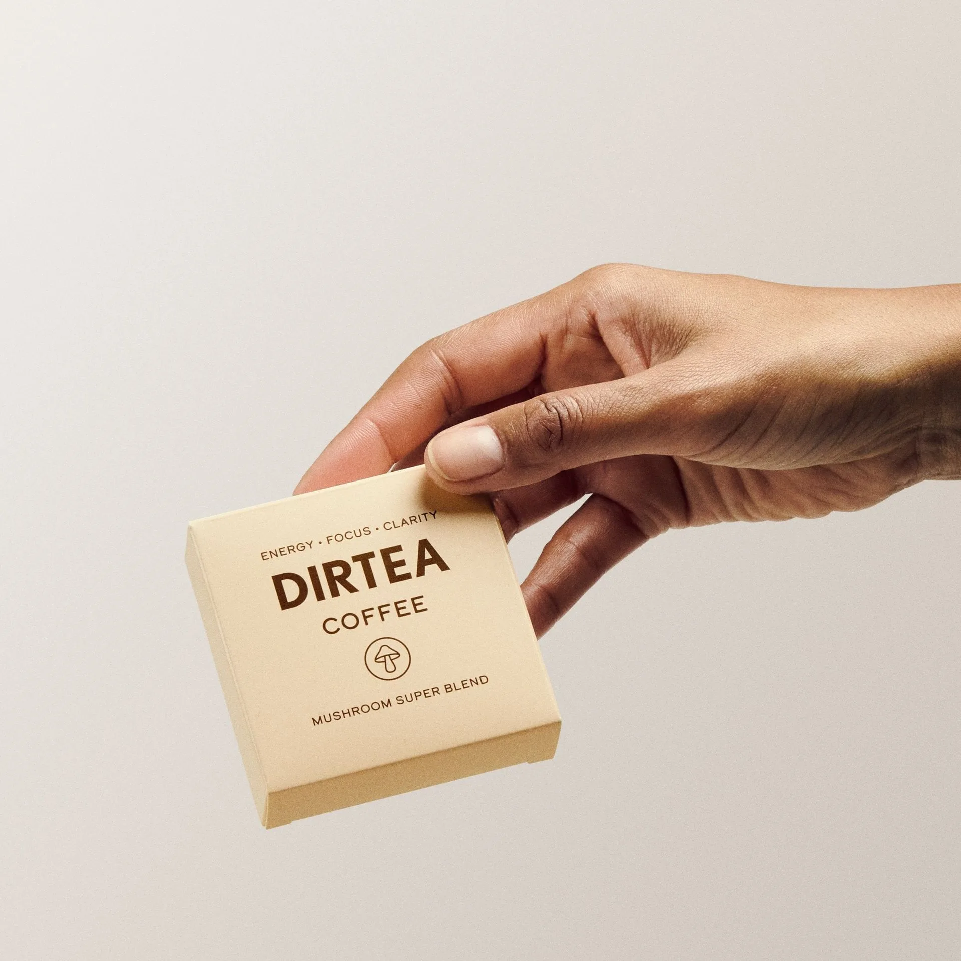 Tips for Traveling with DIRTEA Mushroom Sachets and Gummies