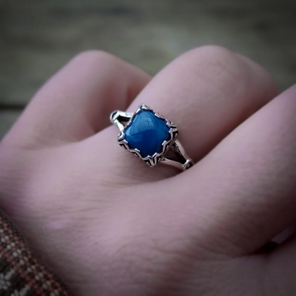 What Is a Blue Monday Specimen? Gemstone Collecting Explained