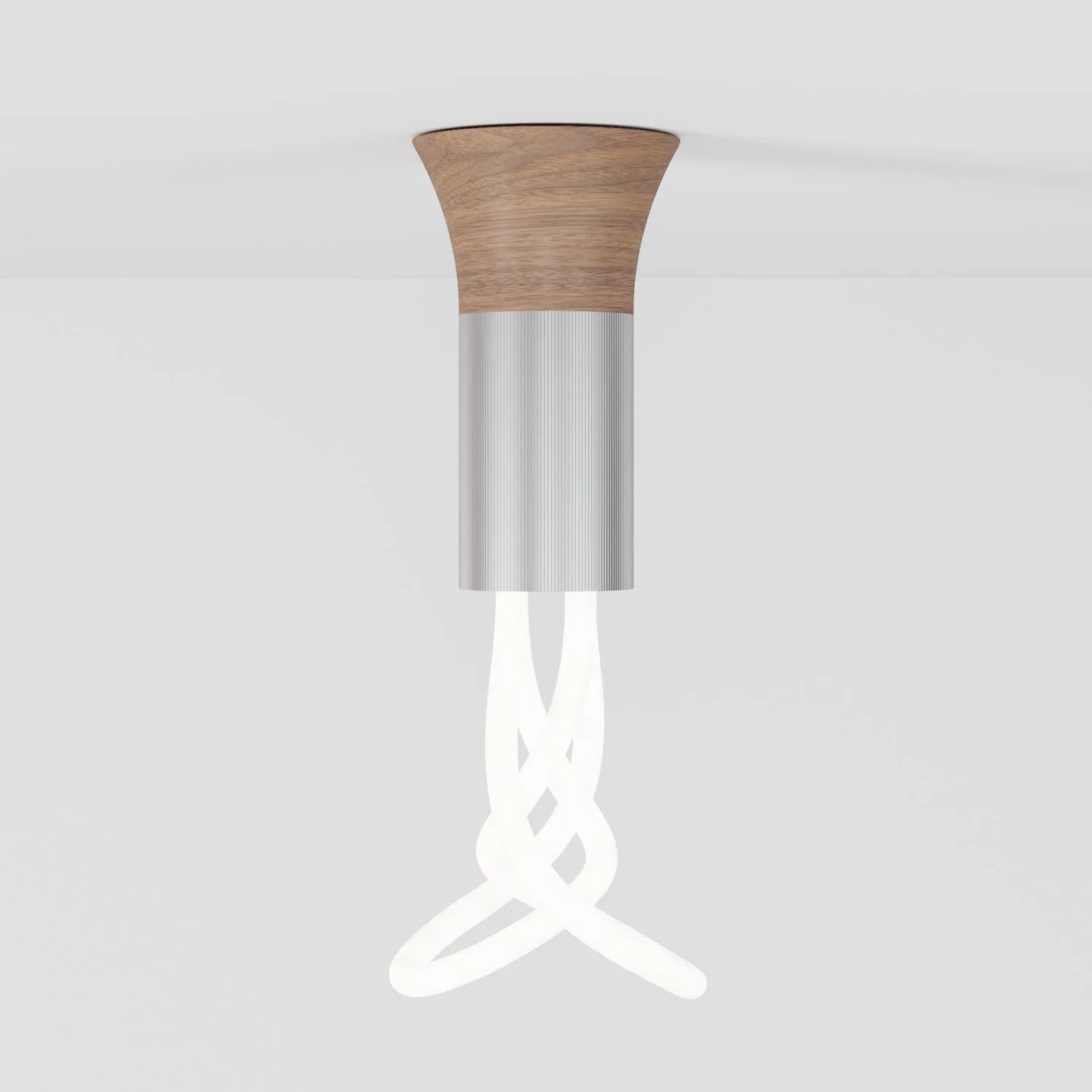How to Choose the Right Bulb Base for Your Plumen Lamp