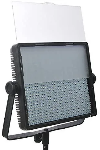 600 LED-paneel gebruiken met V-mount accu