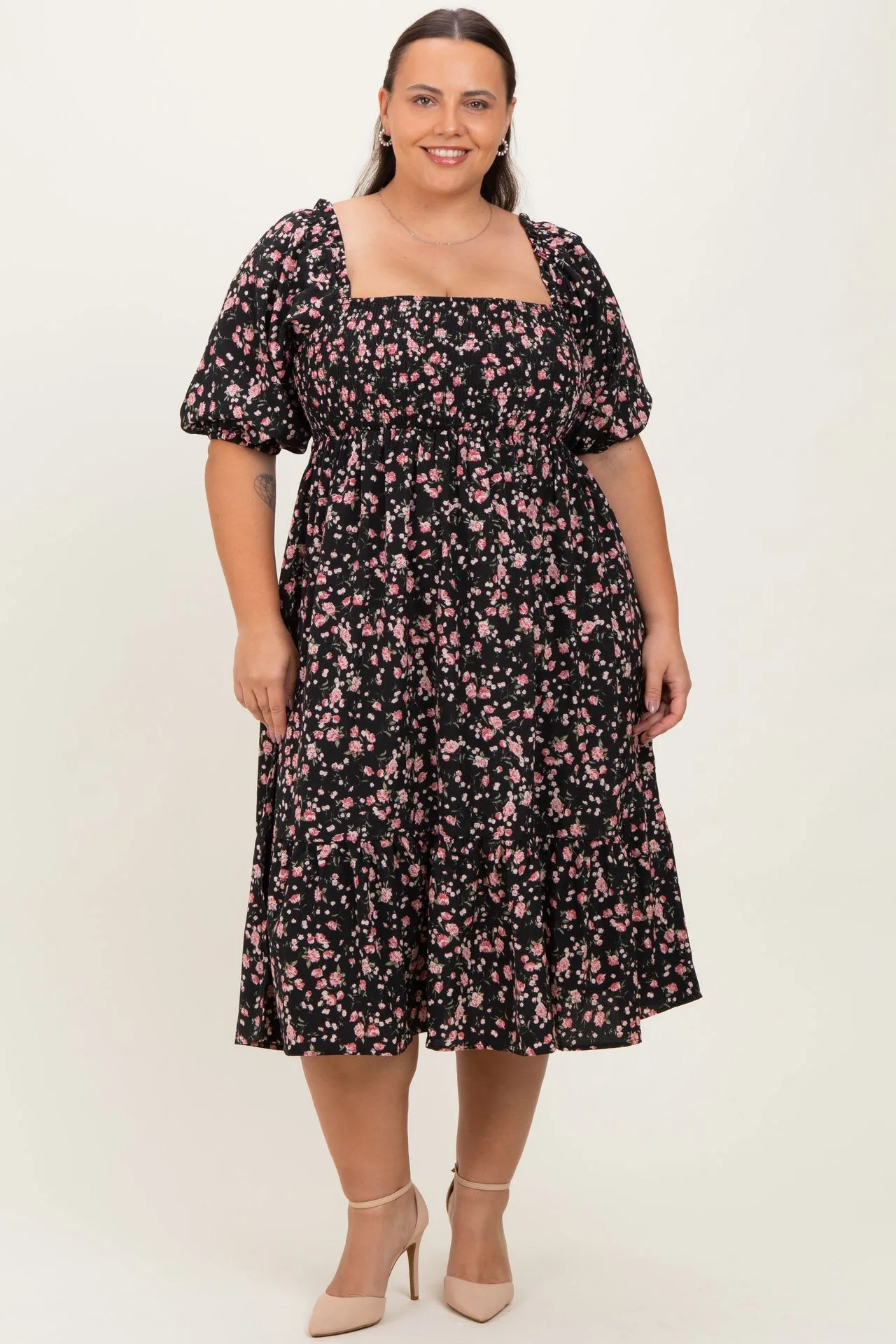 Maternity Swimwear Showdown: One-Piece vs. Two-Piece for Pregnancy
