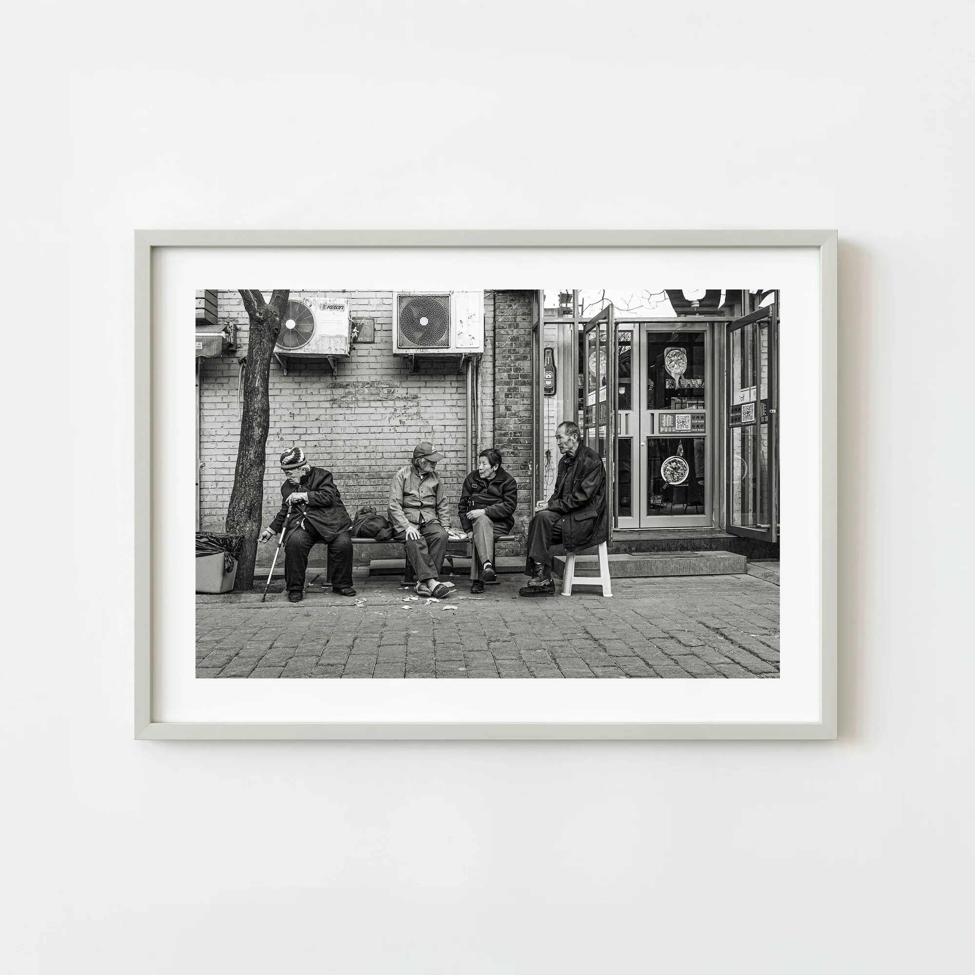 Schwarz-Weiß vs. Farb-Straßenfotografie-Drucke für Dekoration