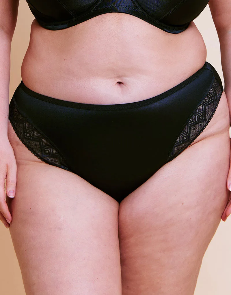 Full Brief 與 Short:Curvy Kate 哪款覆蓋度更高?