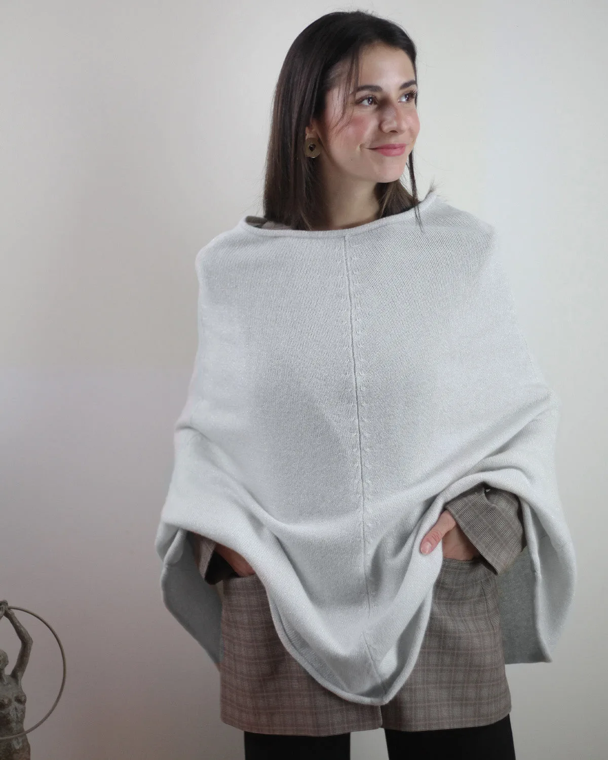 Poncho femme blanc pailleté argent en laine et cachemire