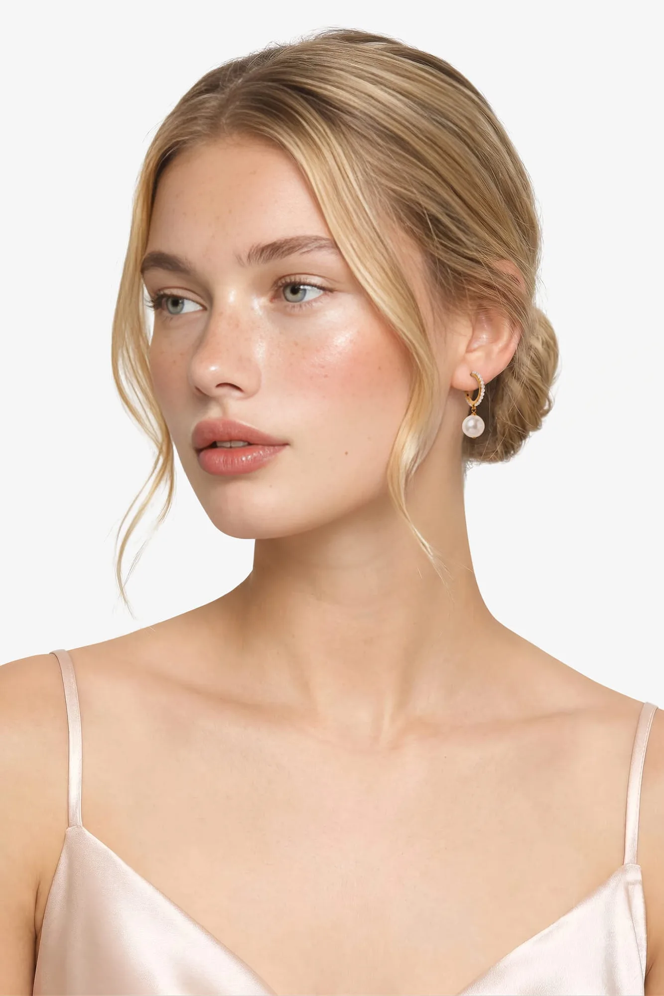 Gold Earrings for Bridesmaids: Windward vs Amoroso