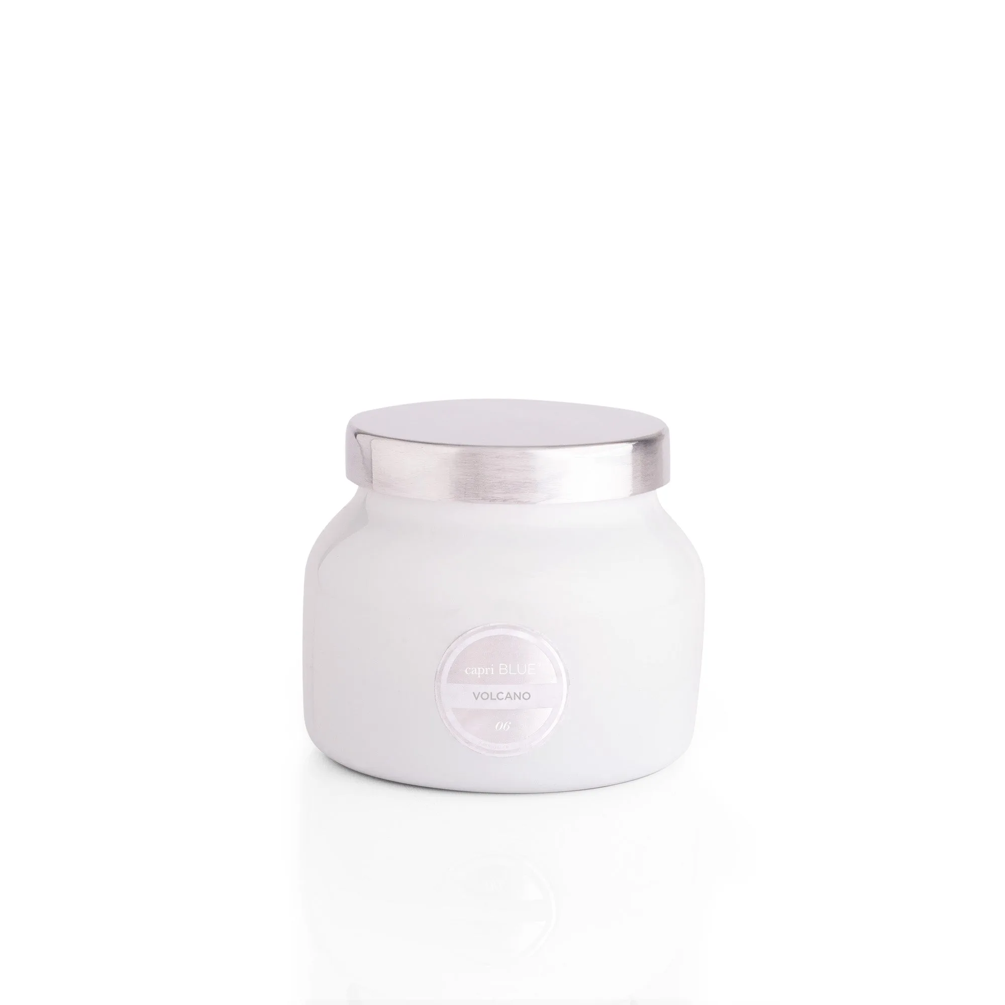 The Best Candle Scents for Small Spaces: Maximizing Fragrance in Apartments and Dorms