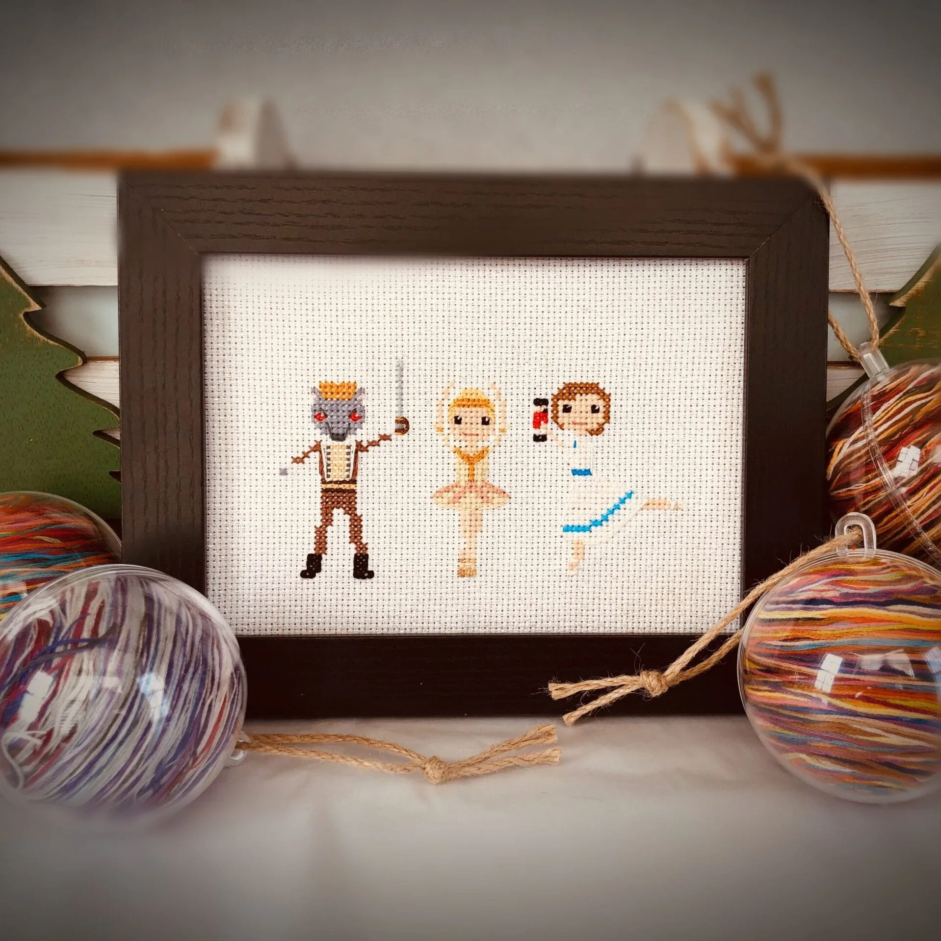Comparing Cross Stitch Patterns for Beginners vs Advanced Stitchers