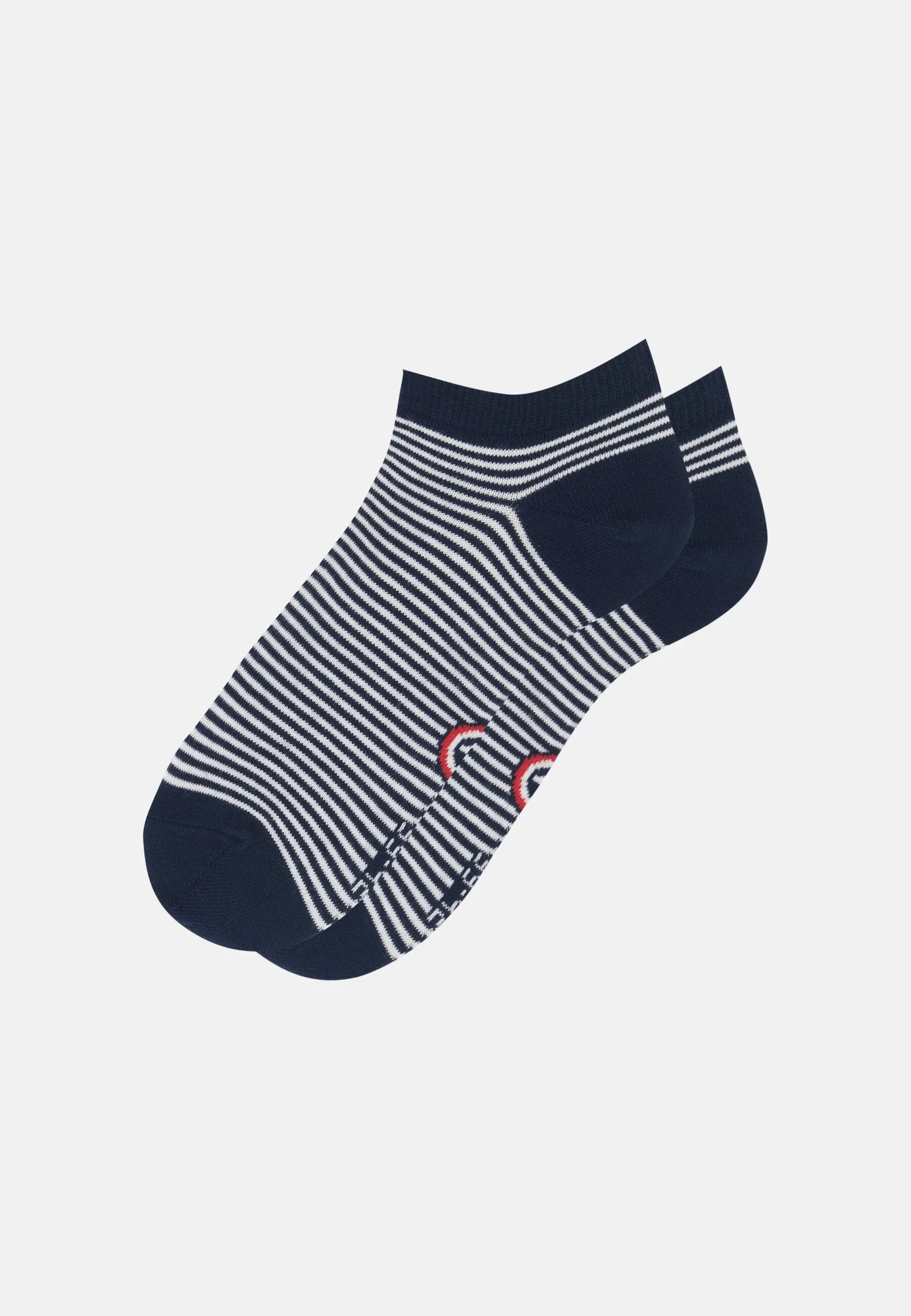 Chaussettes dépareillées : comment assumer le style sans que ce soit un accident