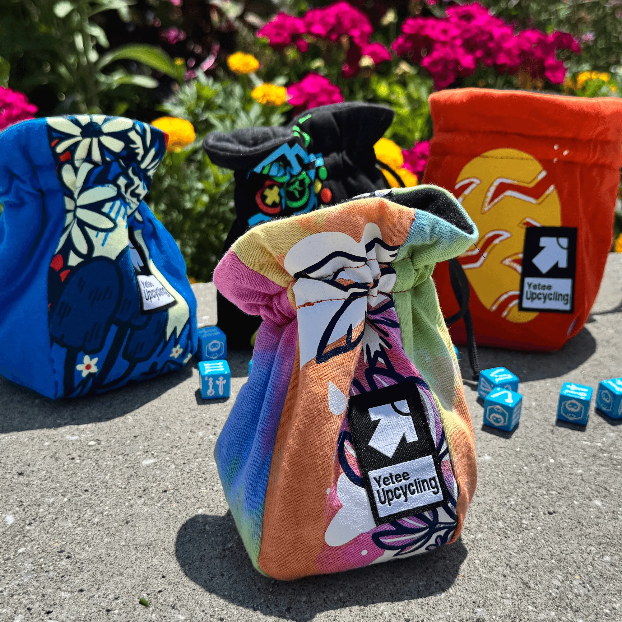 Dice Bag vs. Dice Tray: Which Is Right for Your Game Night?