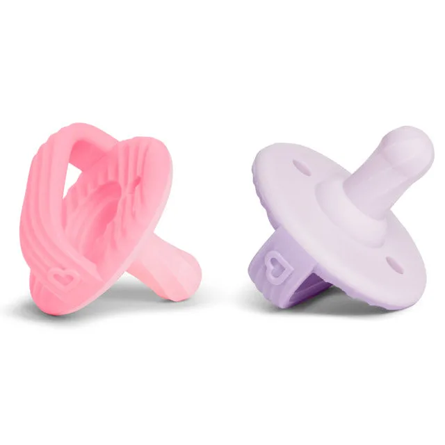 Sili-Soothe & Teethe: สิ่งที่ควรรู้เกี่ยวกับจุกนมและของเล่นกัด