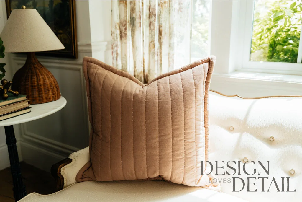 5 Best Pillow Covers for a Hotel-Like Bed Experience