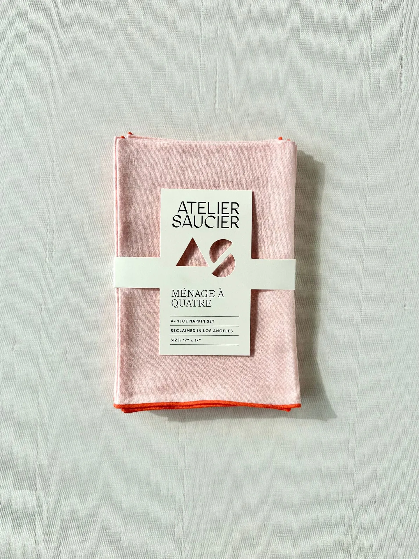 How to Choose the Perfect Blush Napkin Set for Your Table