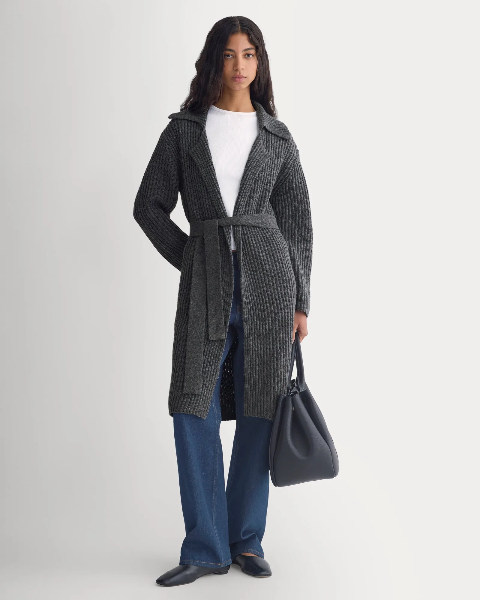Comment superposer une robe-pull en laine mérinos Lofty pour l'hiver