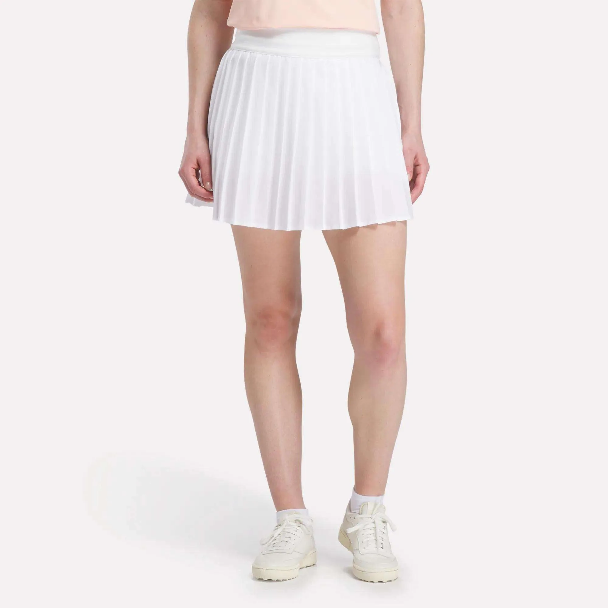 Women's Pleated Skort vs Logo Skirt: Welcher Reebok-Boden?