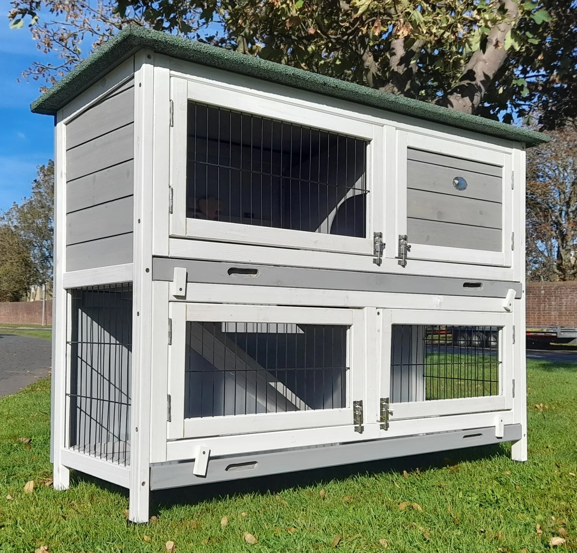 CLASSIC XL GREY 2 TIER RABBIT HUTCH