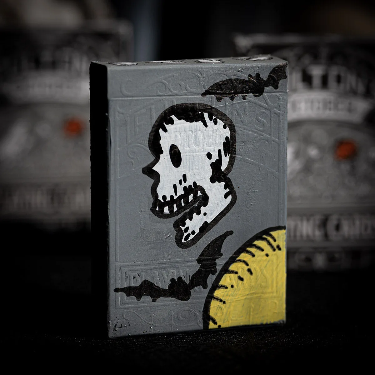Handmade Art Deck vs Mass-Produced Playing Cards: A Collector's Comparison