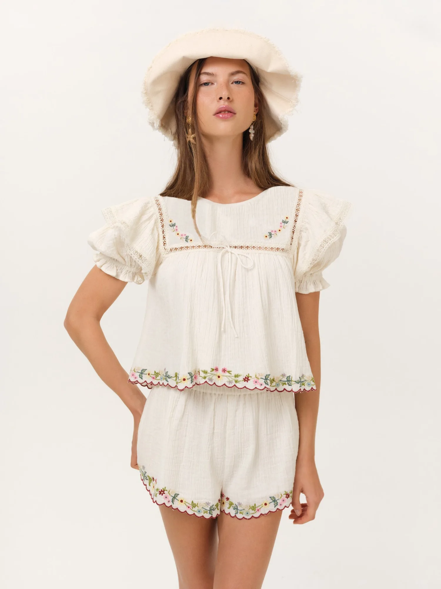Leah Shorts — Cream