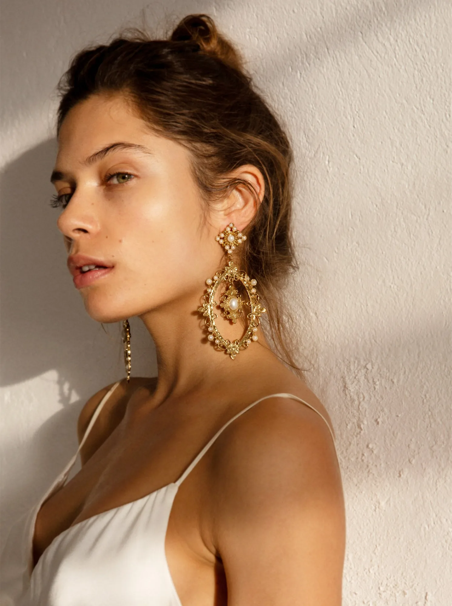 Aurelia vs Beatrix Earrings: Which Bridal Style Fits You
