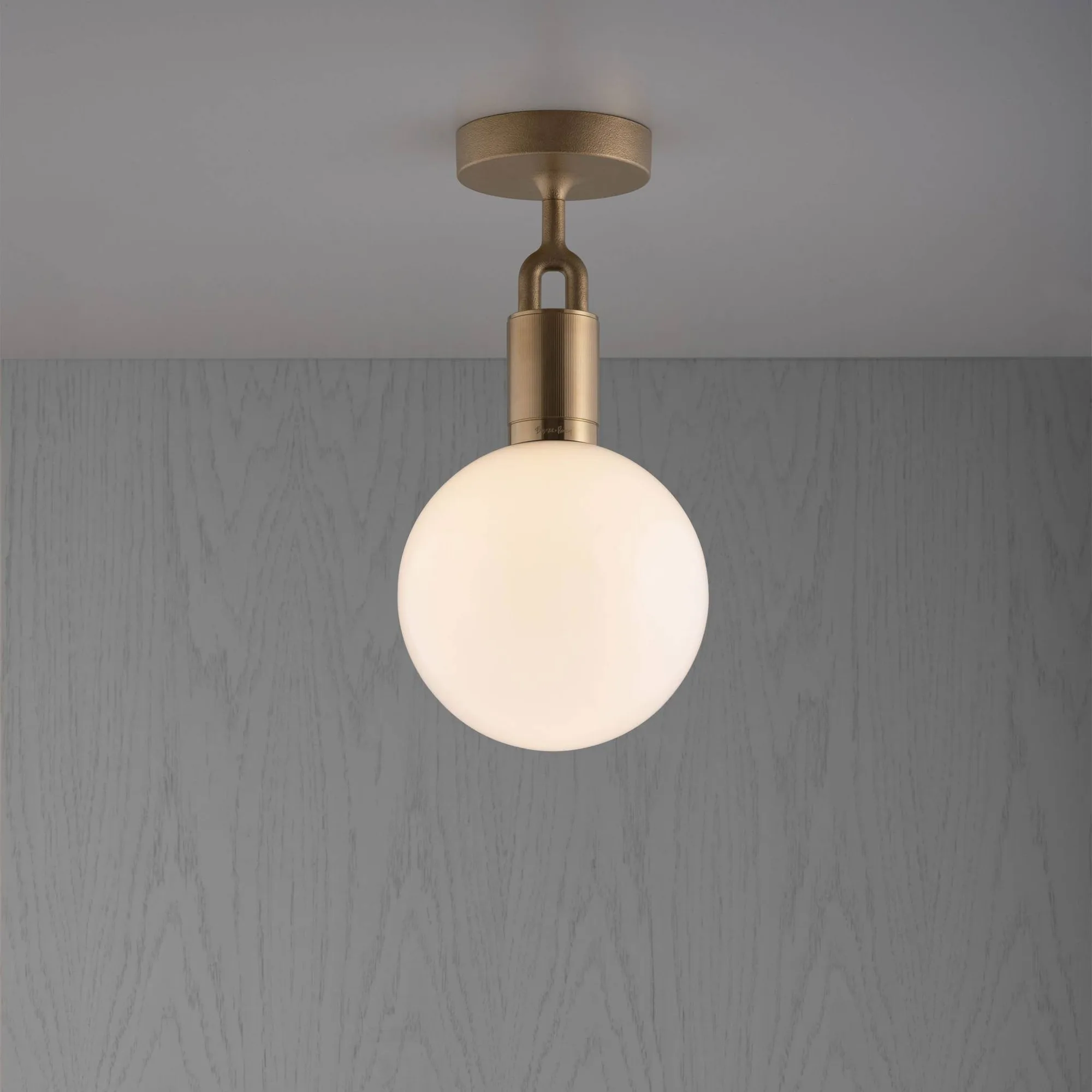 FORKED CEILING / LINEAR / GLOBE / OPAL / MEDIUM
