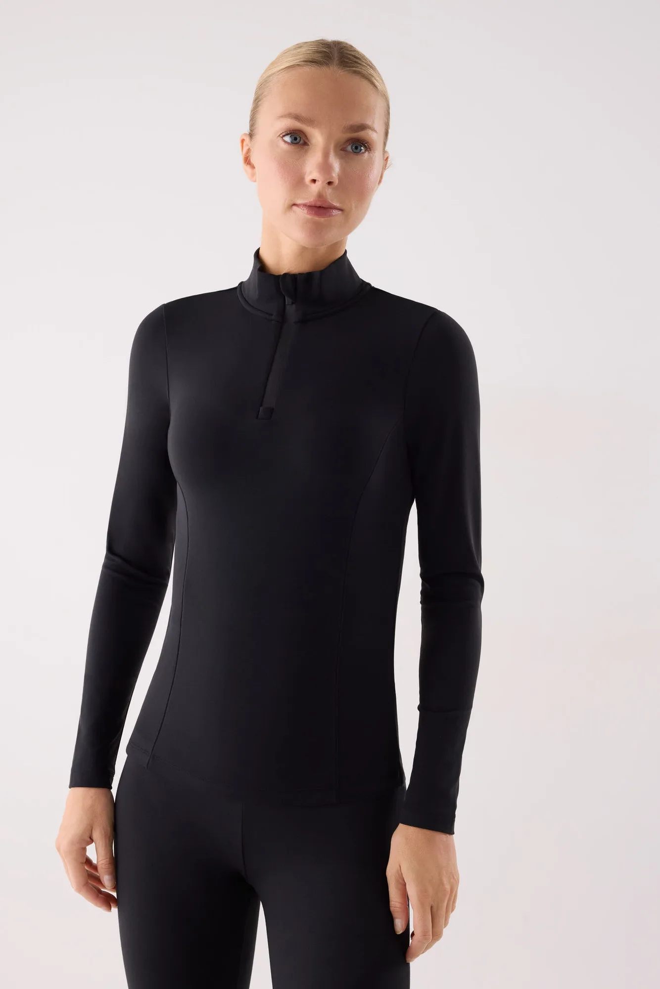Camiseta deportiva manga larga con interior afelpado negra