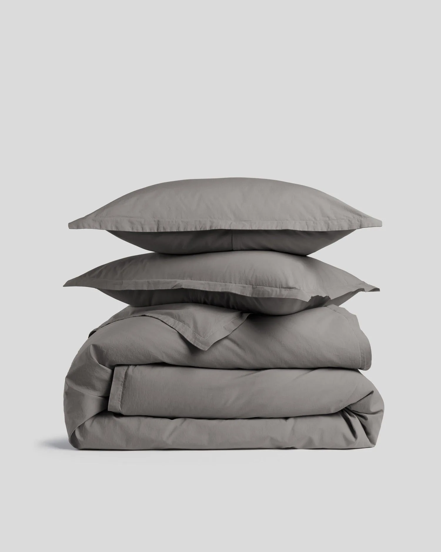Wool vs. Cotton Throw Blankets: Which Material Offers Better Warmth and Durability?