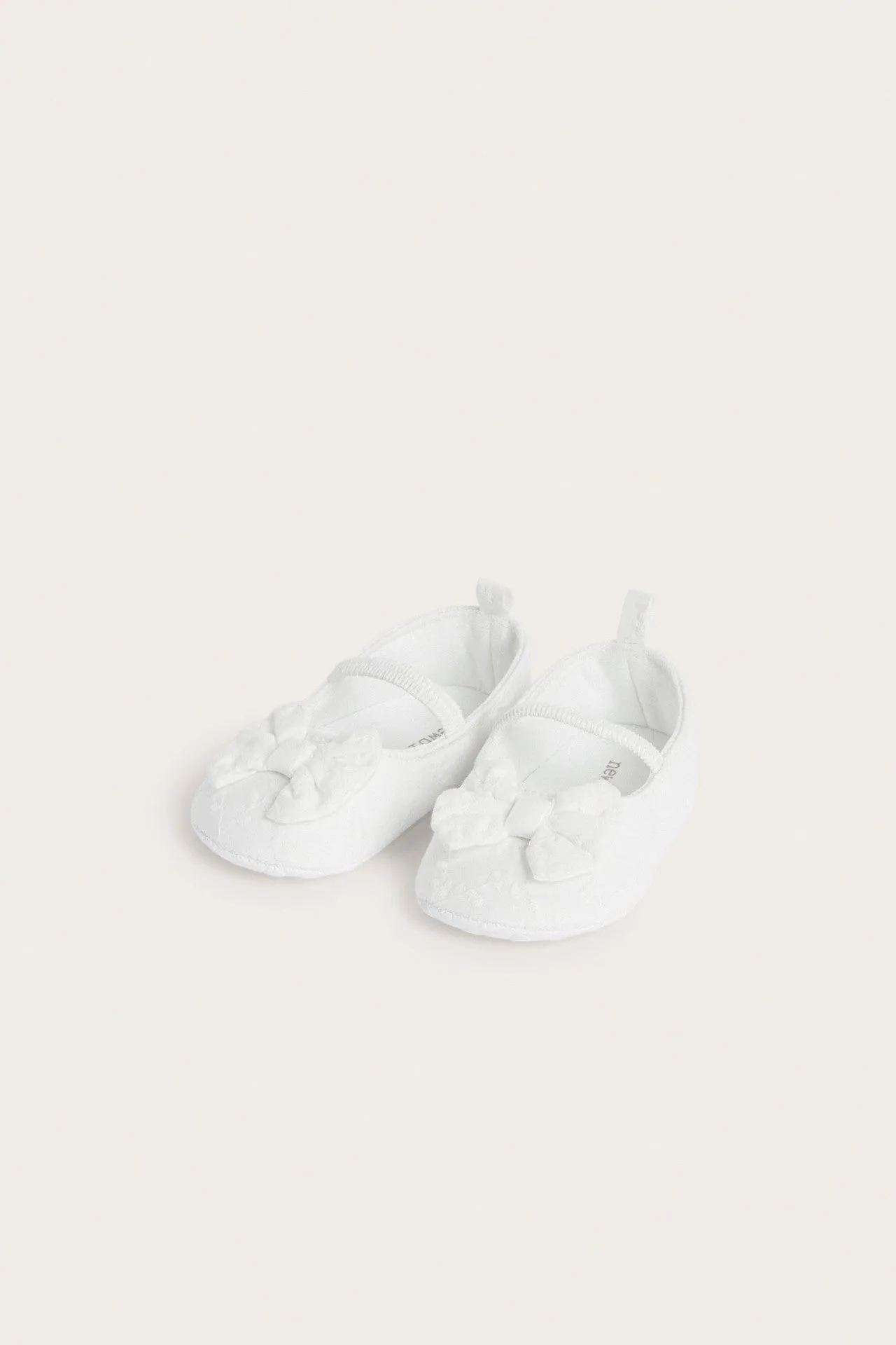 Cómo elegir zapatillas de ballet para bebé que no se caigan