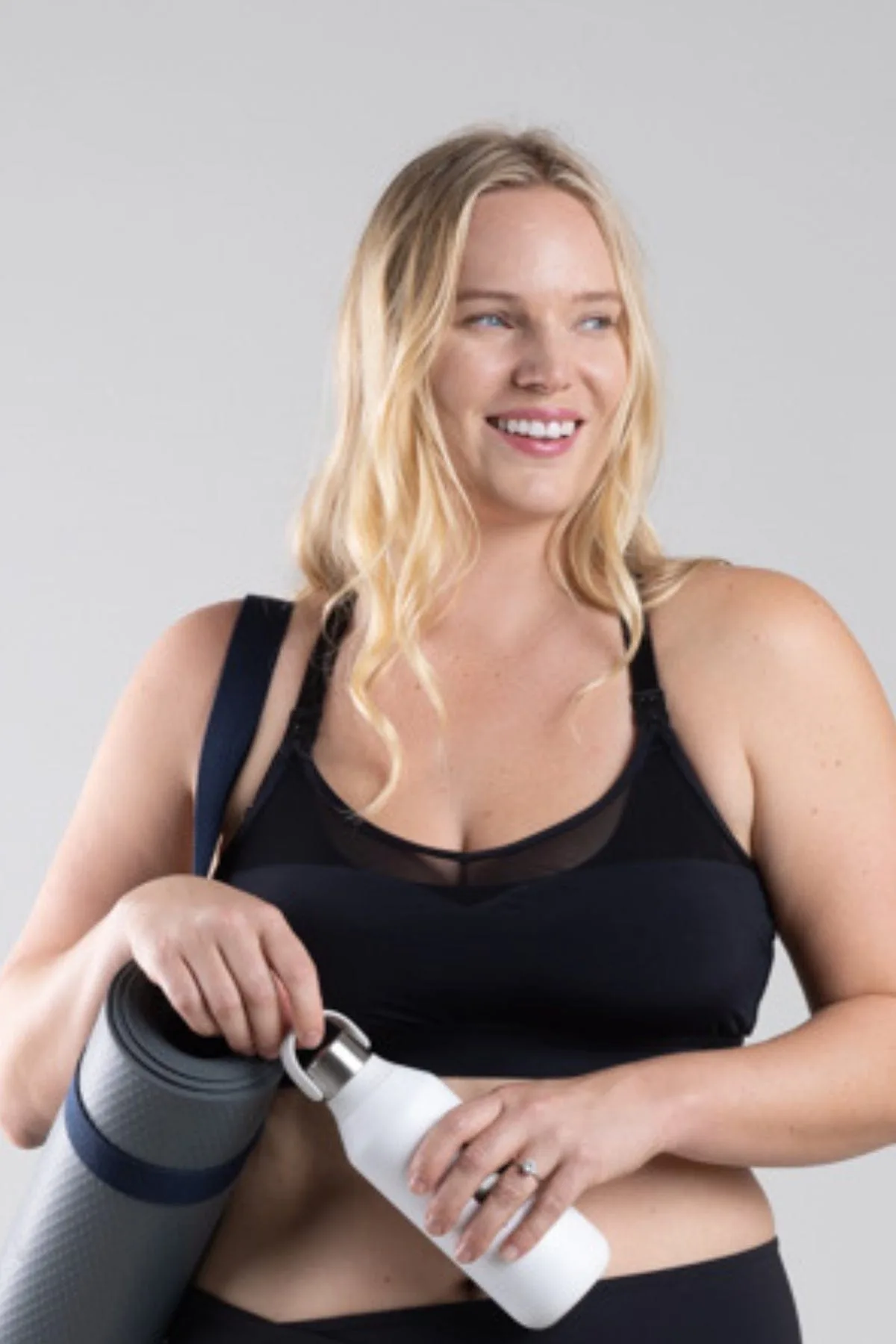 SuperMom Racerback vs Silhouette: เสื้อในปั๊มนมตัวไหนดี?