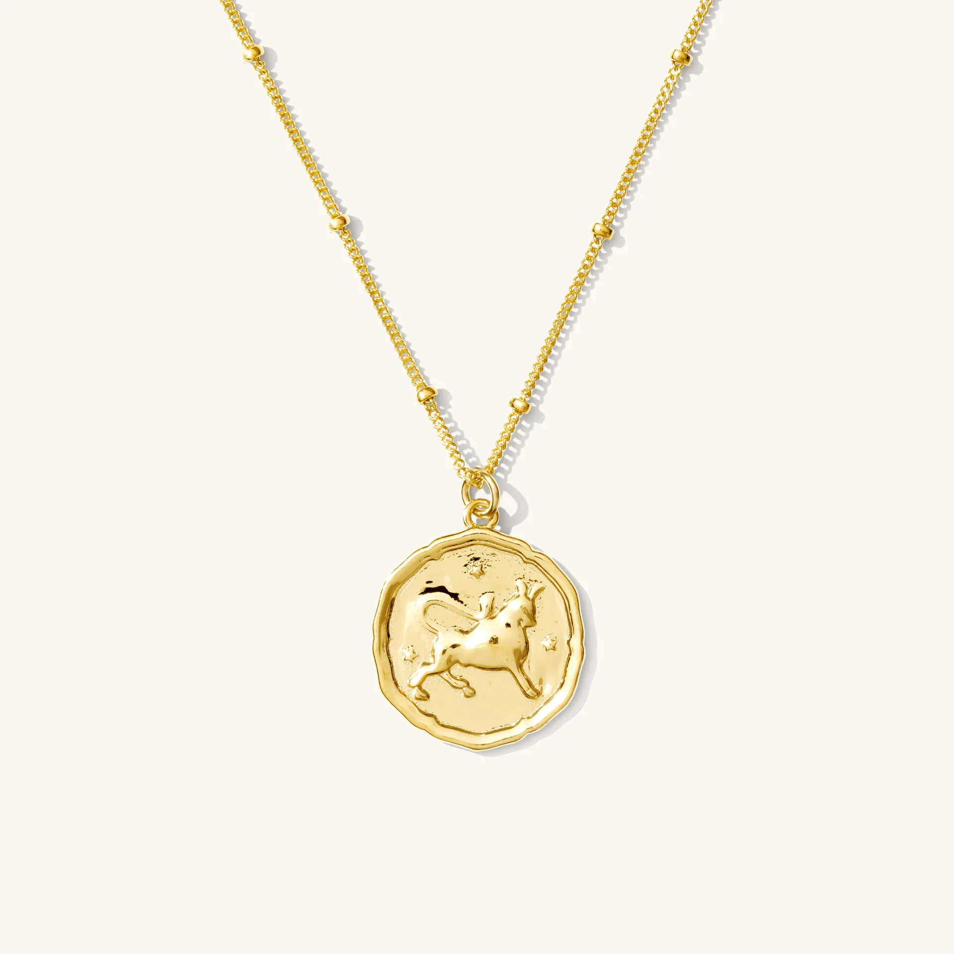 Trend Alert: Why Soda Tab Chains Are Taking Over Minimalist Jewelry in 2025