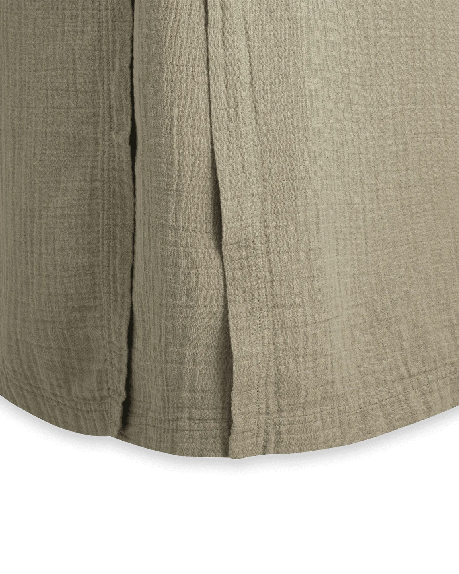 Percale vs Muslin Bed Skirts: Which Style Fits Your Bed?