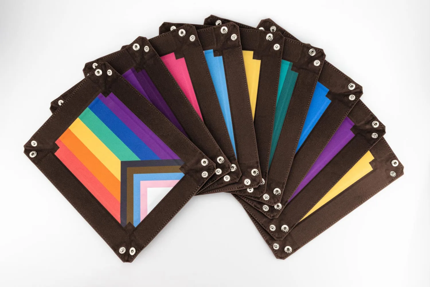 Plateau à dés en velours Pride avec dos en cuir