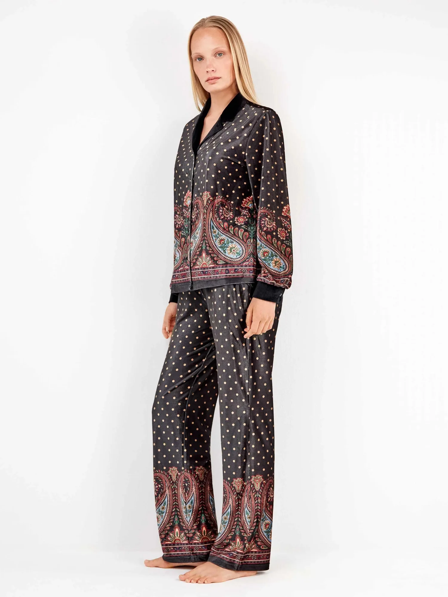 Pantalone lungo in velluto con stampa orientale