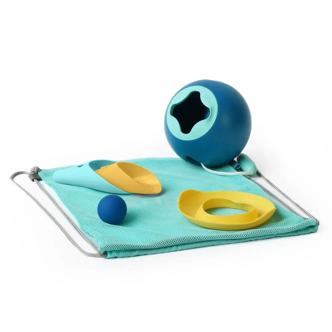 De quels jouets de plage les tout-petits ont-ils besoin pour le sable ?