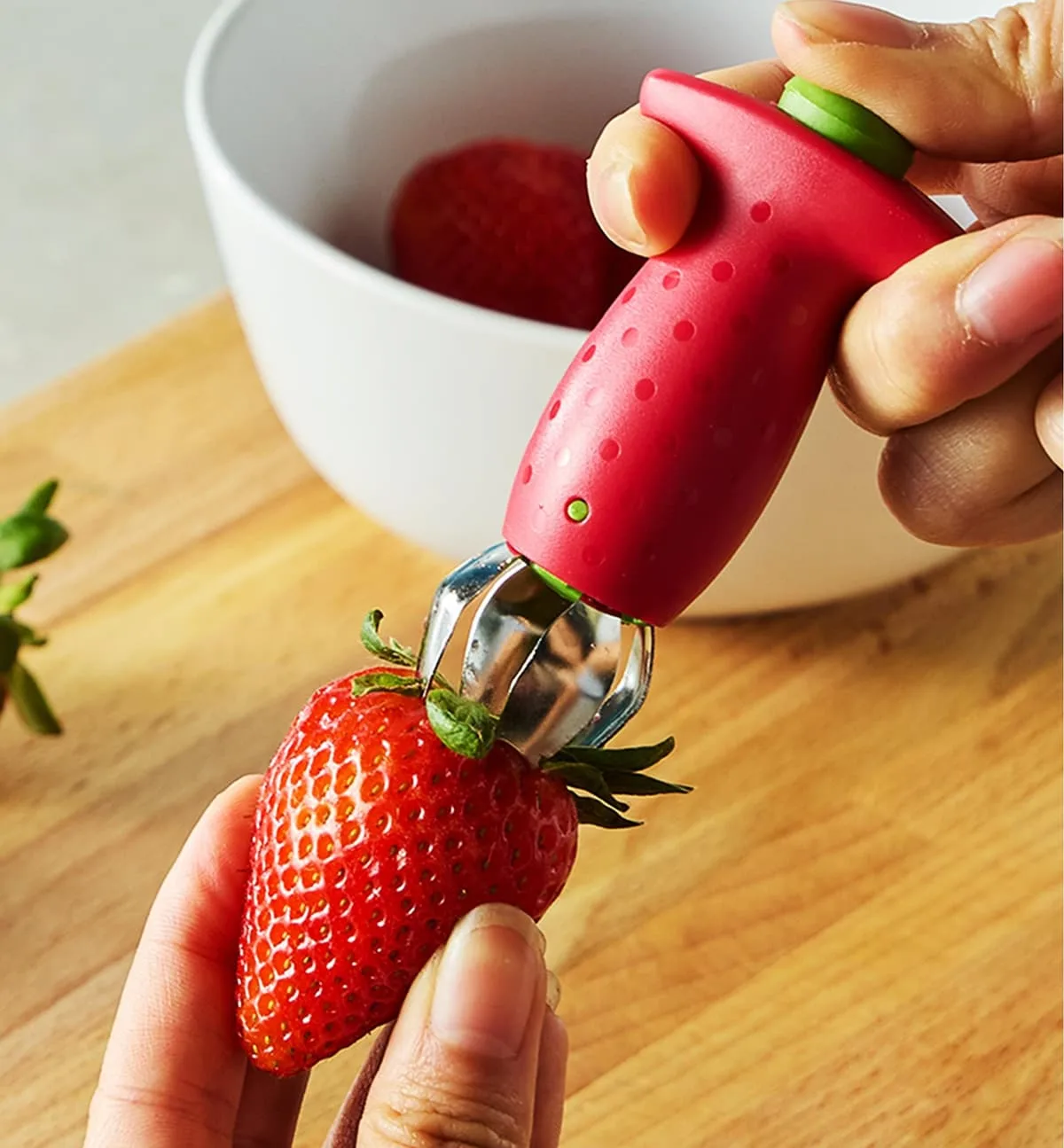 Strawberry Huller vs. Paring Knife: Which Tool Prepares Strawberries Faster?