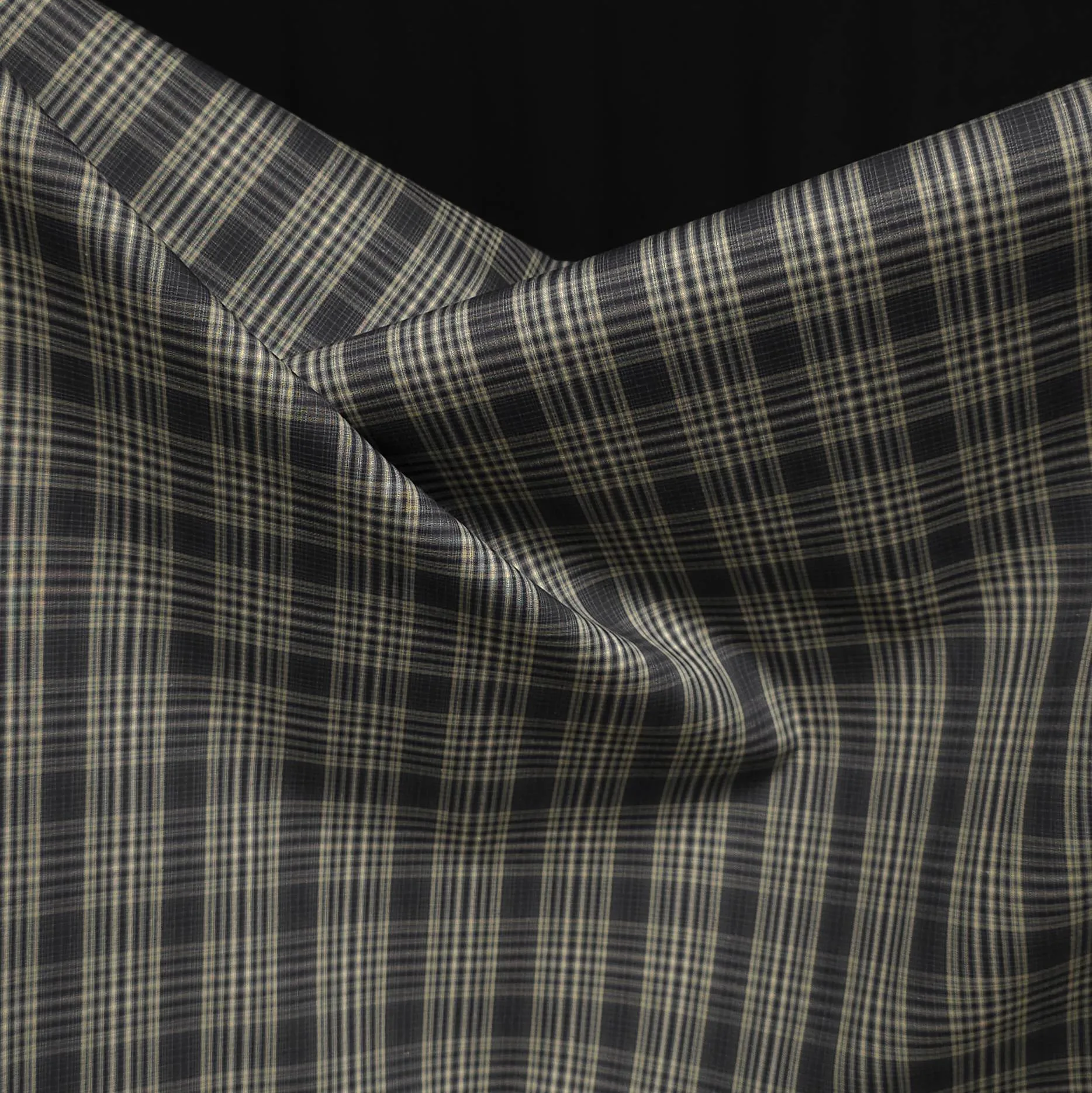 Italian-Made Yarn-Dyed Cotton Shirting | Black & Beige Plaid