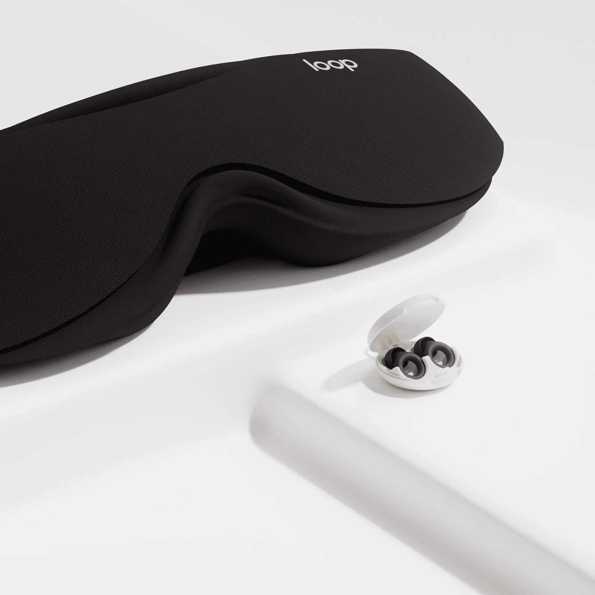 Earplugs vs. White Noise Machines: Which Is Better for Sleep and Focus?