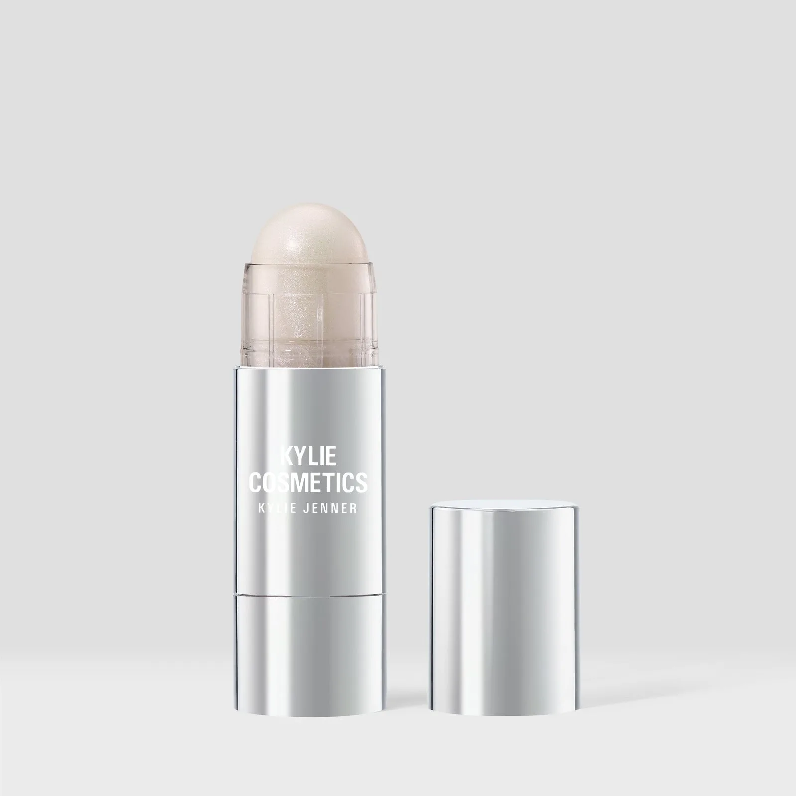 Dewy Balm Stick vs Highlighter Bubuk: Finishing Mana yang Cocok untukmu?