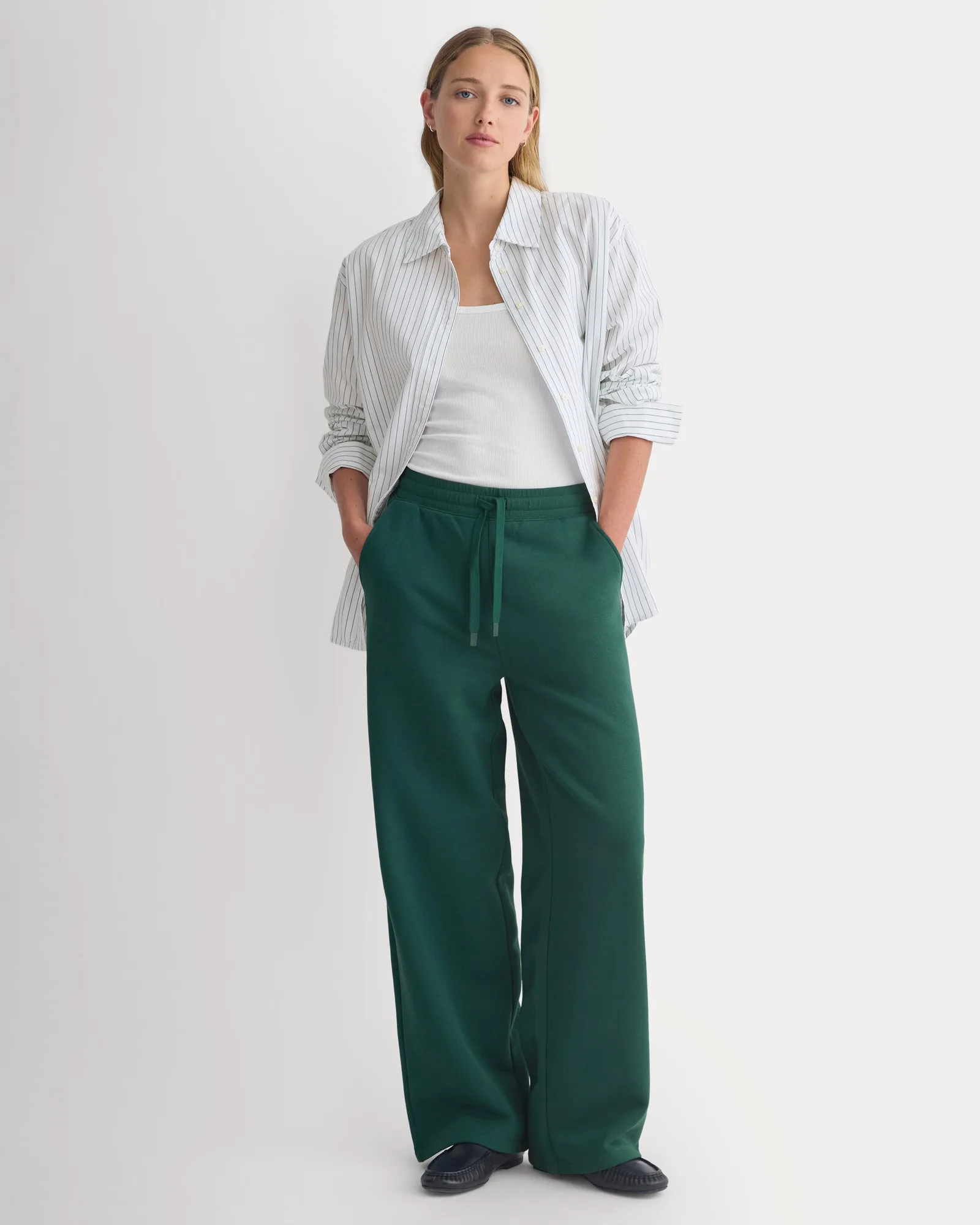 Jogger baggy vs. pantaloni della tuta larghi: come scegliere