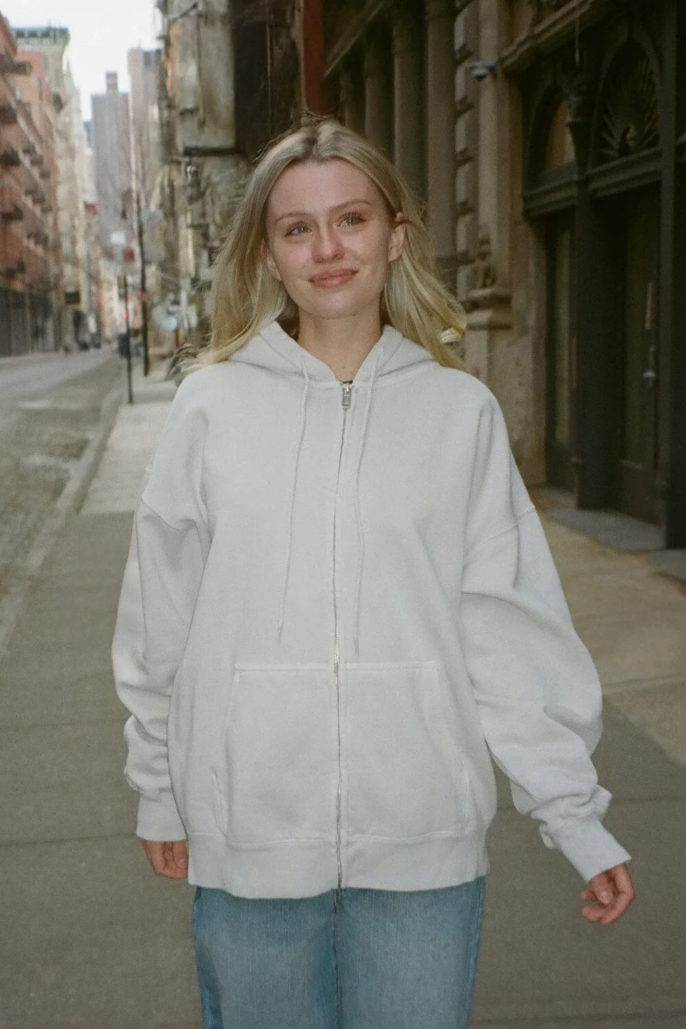 Christy Hoodieのサイズとフィット感:購入前に知っておくべきこと