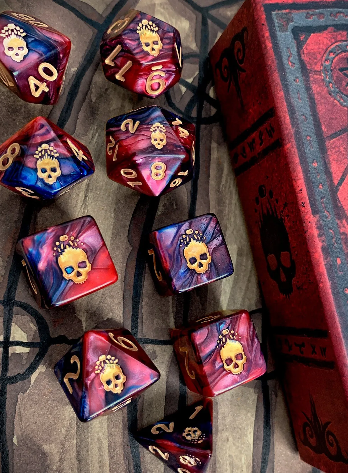 Marca del Necronomicón Dados - Set poliédrico Sangre y Magia