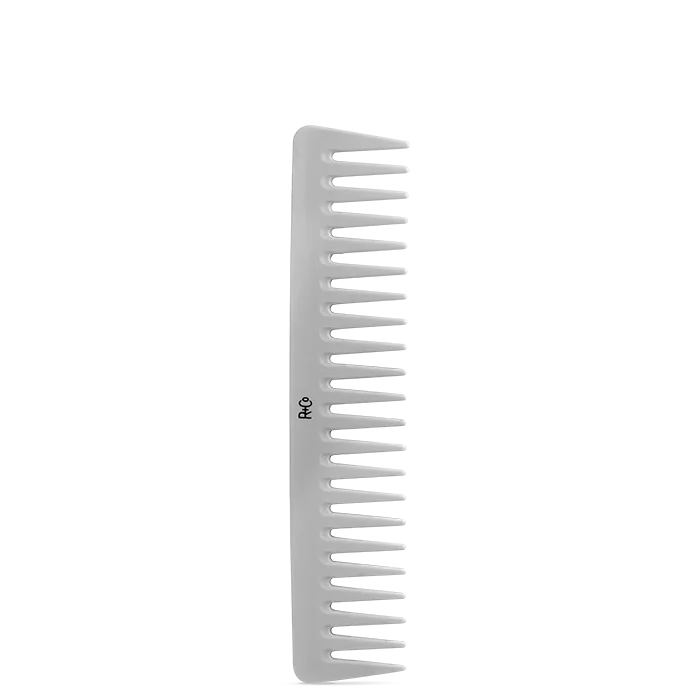 Un peigne peut-il améliorer la santé des cheveux ?