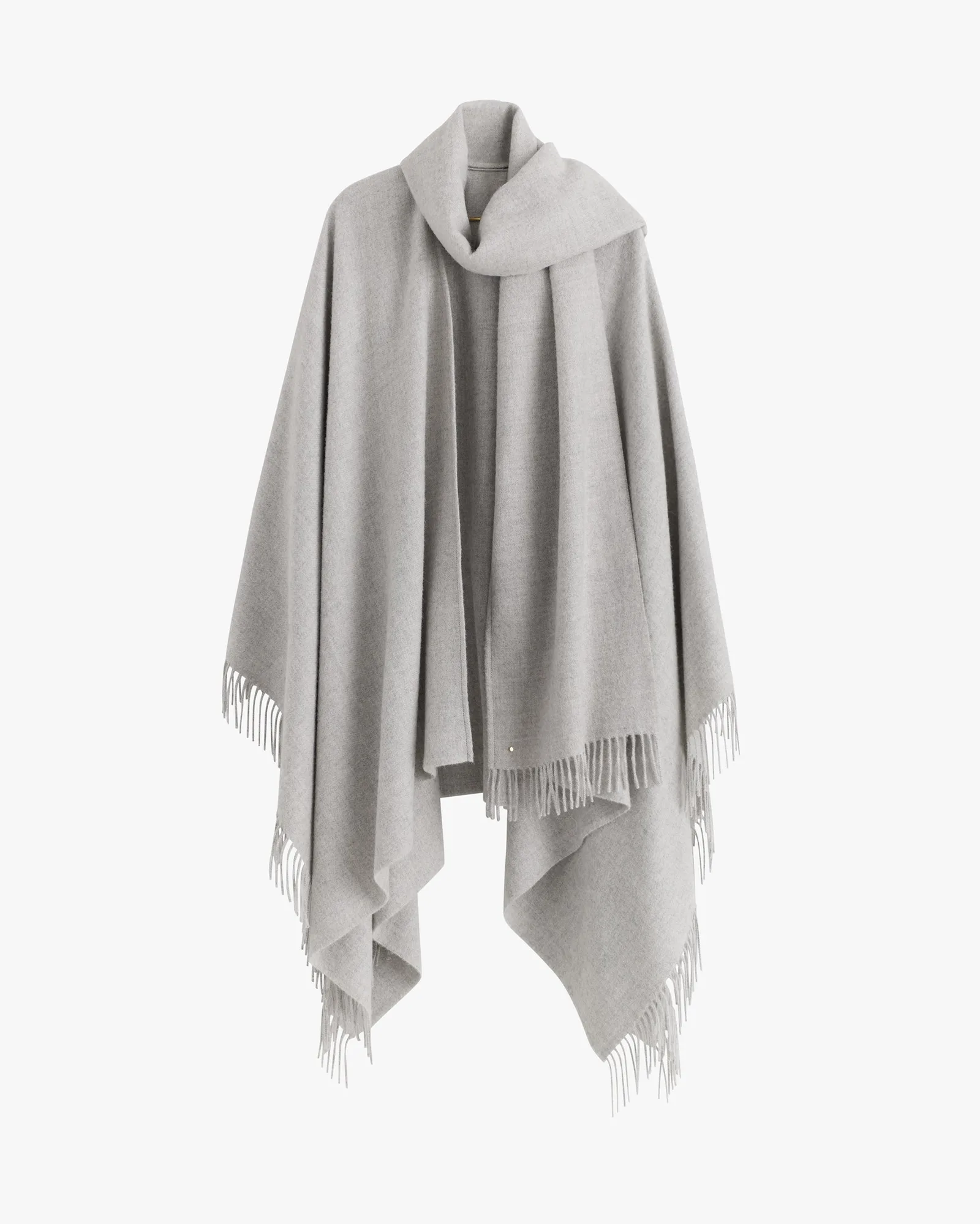 How to Style a Scarf Cape for Effortless Elegance