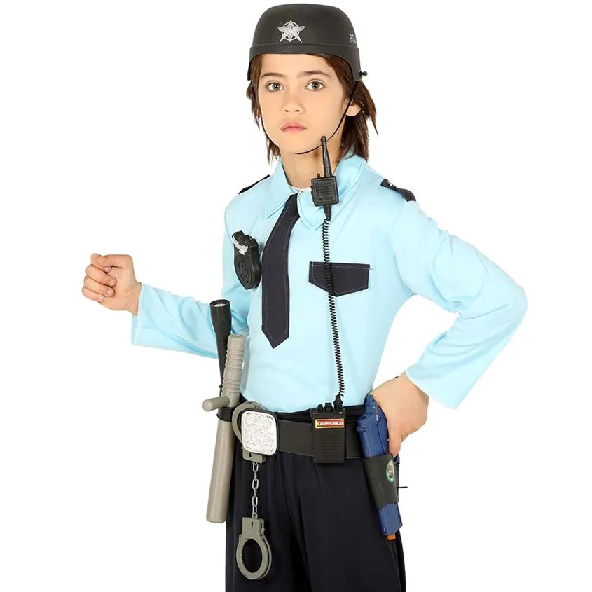 如何為孩子準備警察角色扮演套組