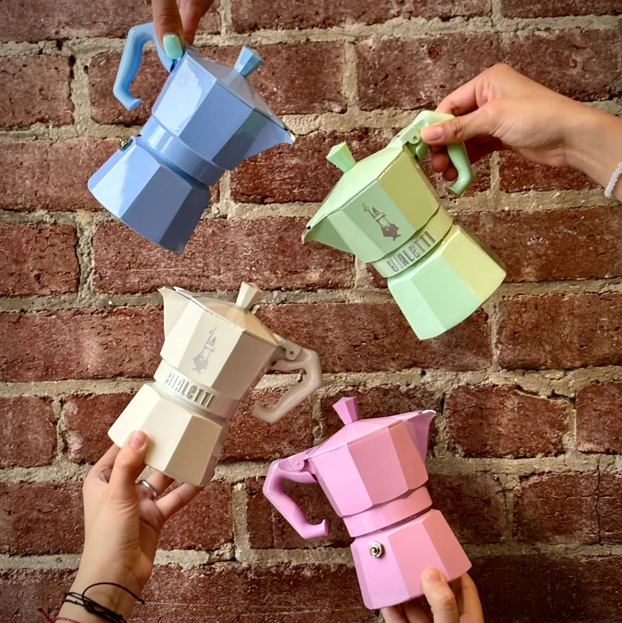 Bialetti Moka Express vs cafetière à induction standard